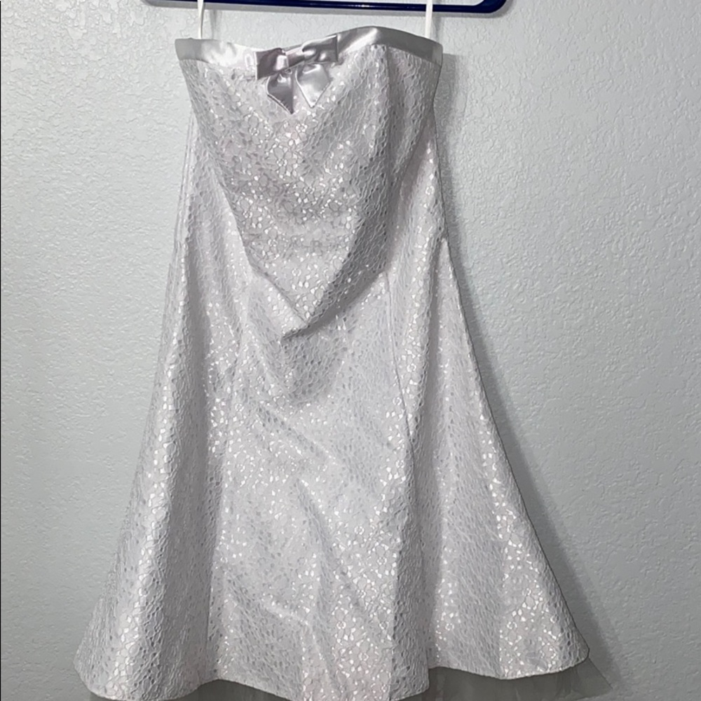 Jessica McClintock Strapless all white dress